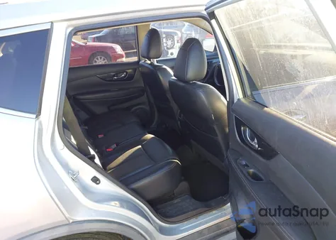 2017 Nissan Rogue Sl z USA, uszkodzony, nr VIN JN8AT2MT1HW400125